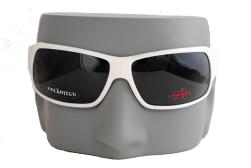 White sunglasses with polarized and smoked shades