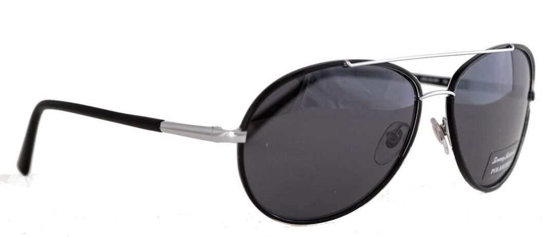 Classic black aviator sunglasses design